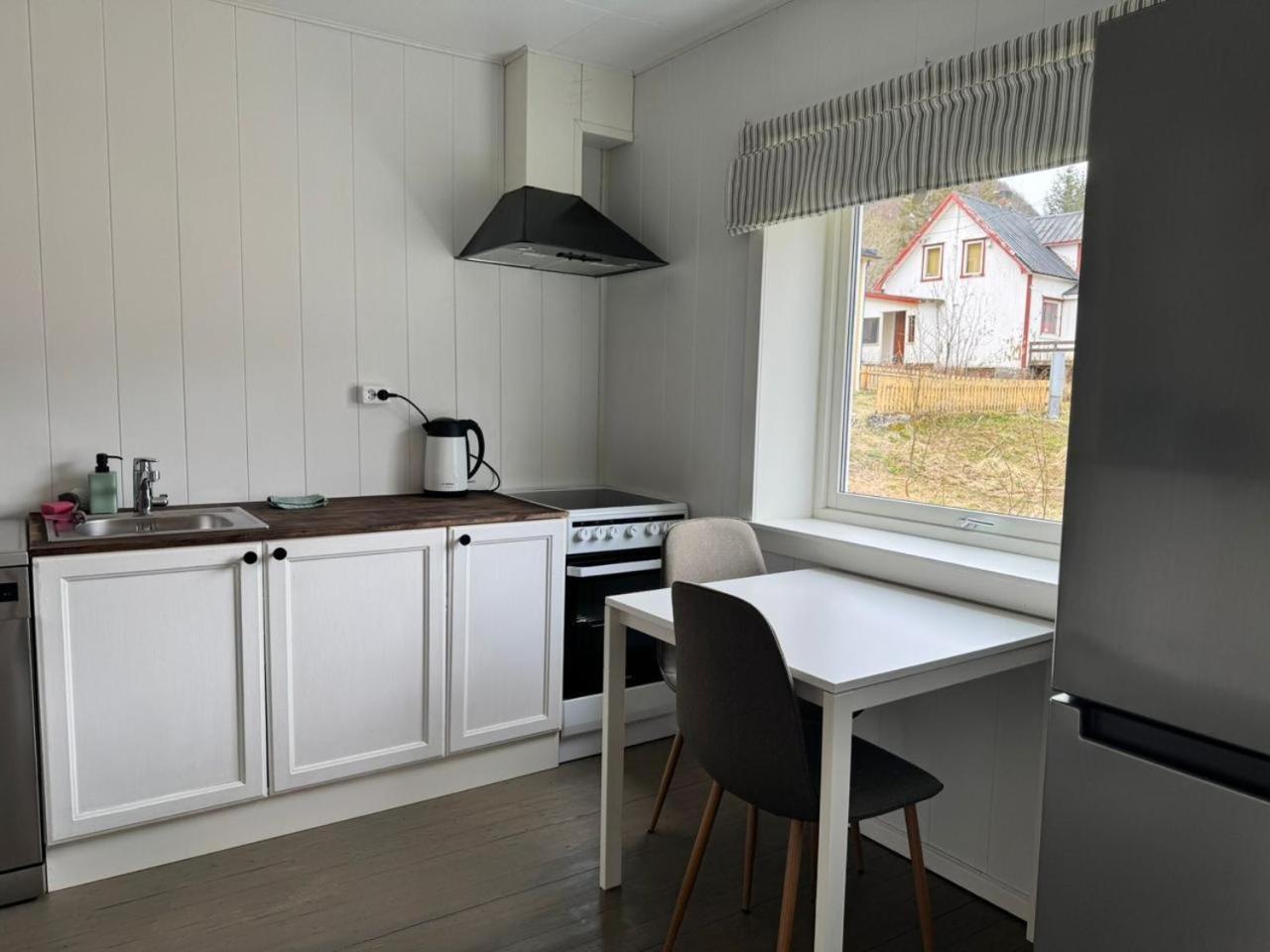 The Northern House Gryllefjord Экстерьер фото
